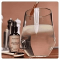 propolis-drops-treasures-mites-with-dropper-in-water-2.webp