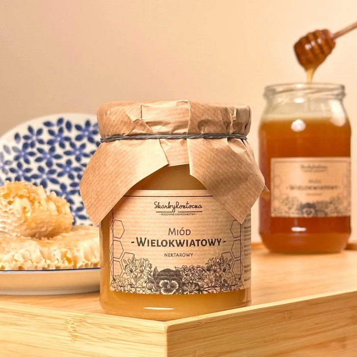 miod-wielokwiatowy-650g-skarby-roztocza-kwadrat-produktowe-front.webp