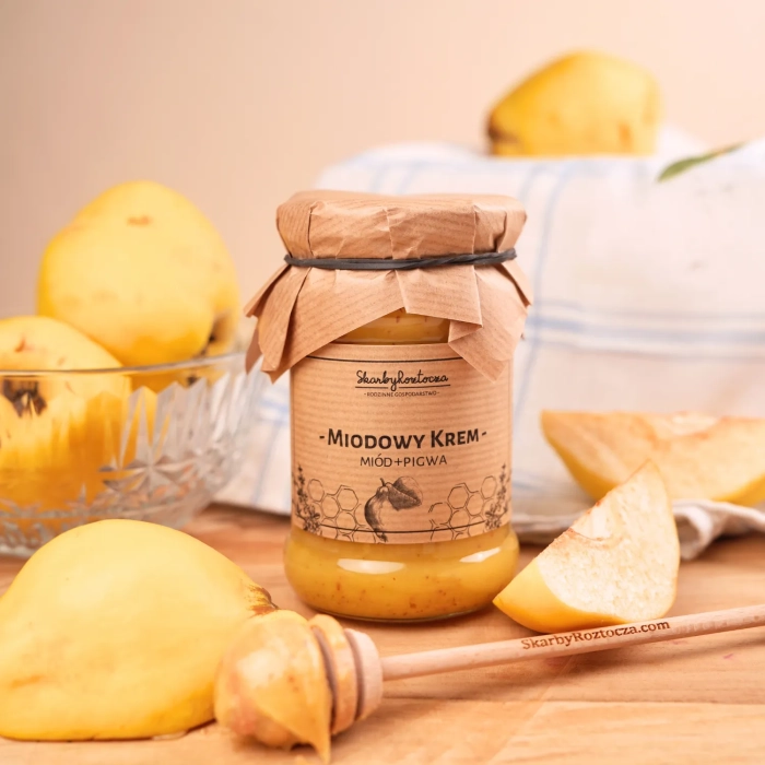 miod-z-pigwa-maly-sloik-skarby-roztocza-produktowe-kwadrat-front.webp