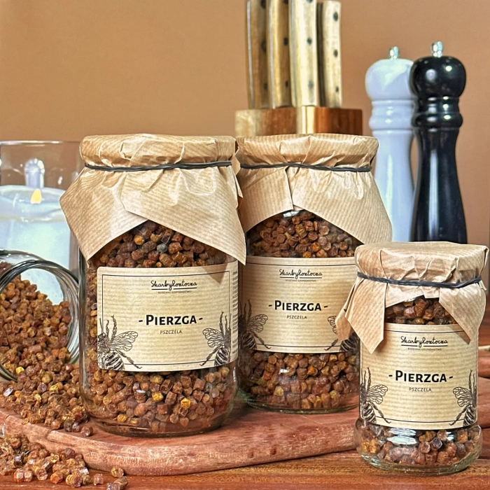 pierzga-pszczela-1kg-plus-50g-skarby-roztocza-produktowy-kwadrat-zestaw.webp