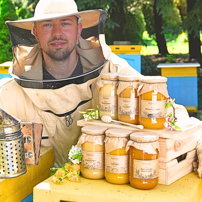 zestaw-roznych-miodow-6-duzych-sloikow-produktowe-pszczelarz-ul.webp