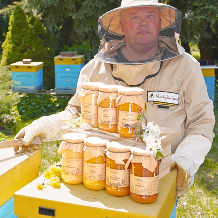 zestaw-roznych-miodow-7-duzych-sloikow-produktowe-pszczelarz-ul.webp