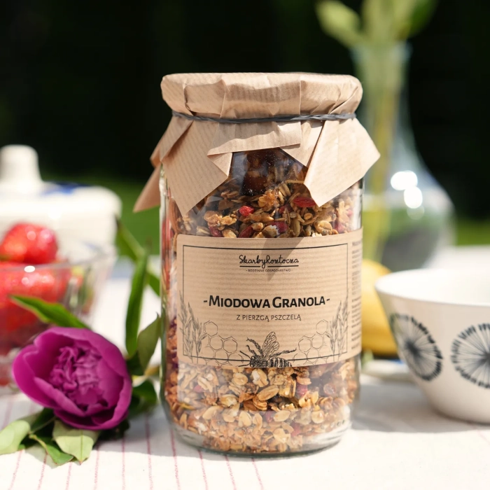 treasures of roztocze granola with bee bread front square product