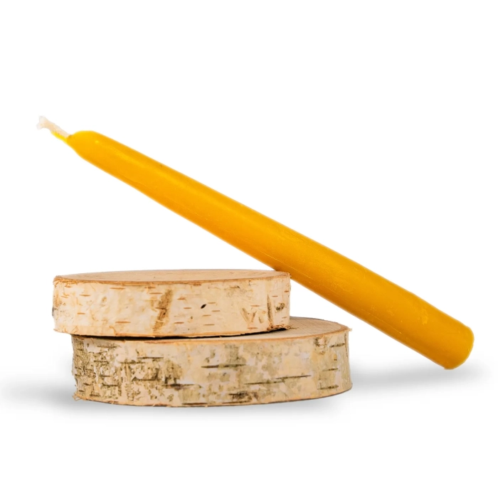 long beeswax candle 33g white background