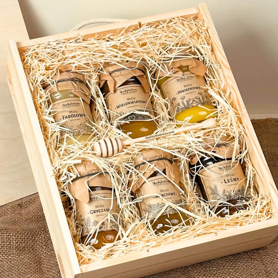 Geschenkset mit Honig in einer Holzkiste mittlere Honige